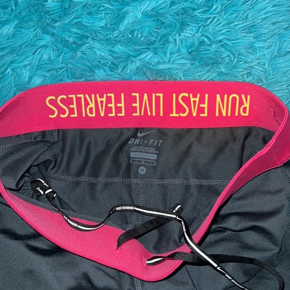 Nike Capris - Picture 3 of 4